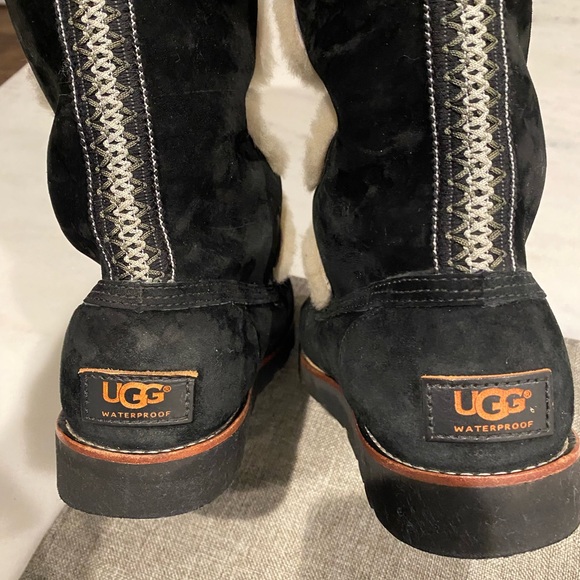 Black warm winter UGG waterproof boots - Picture 6 of 7